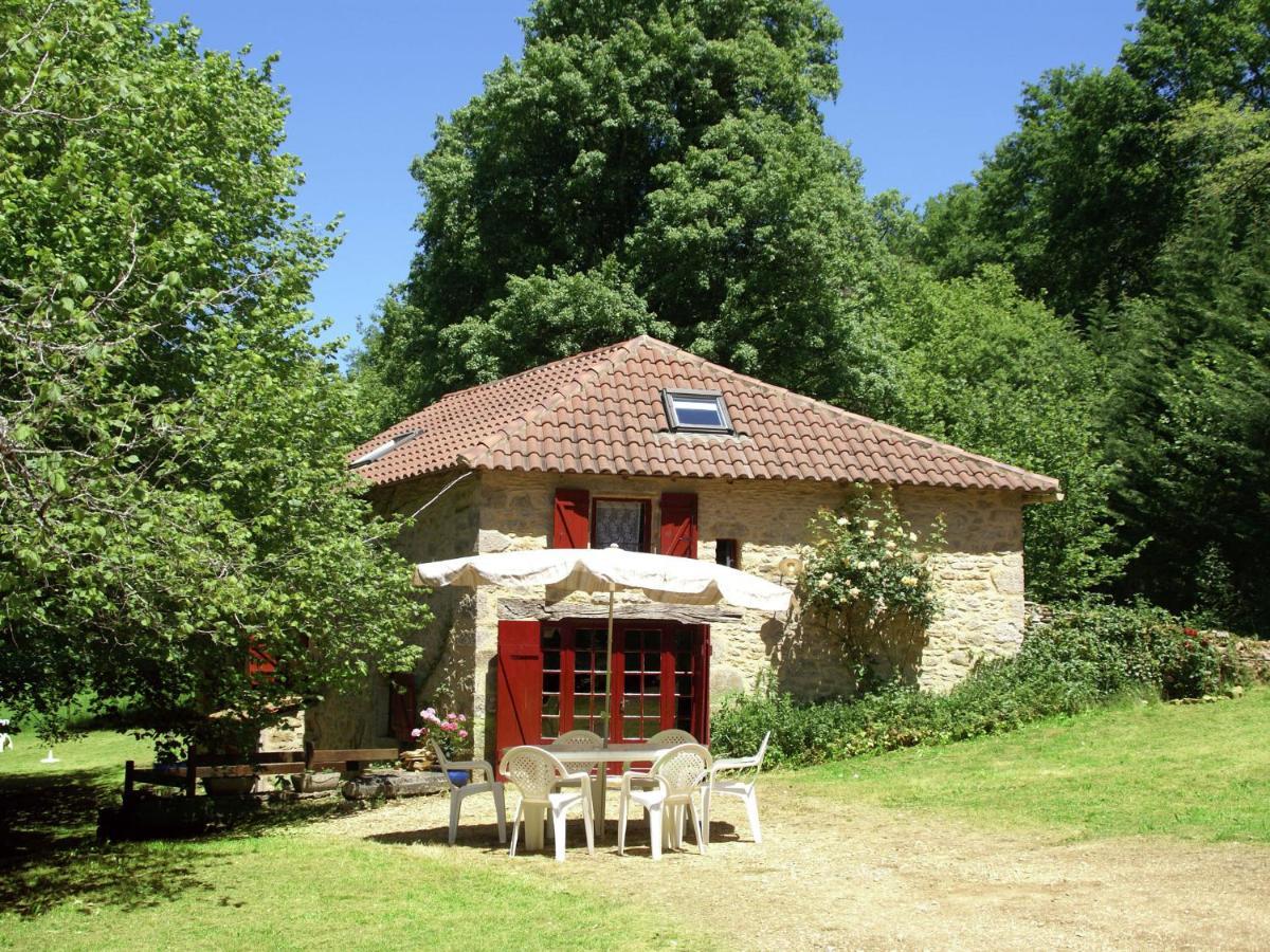 Cosy Holiday Home In Lantheuil With Garden Villefranche-du-Périgord Eksteriør billede