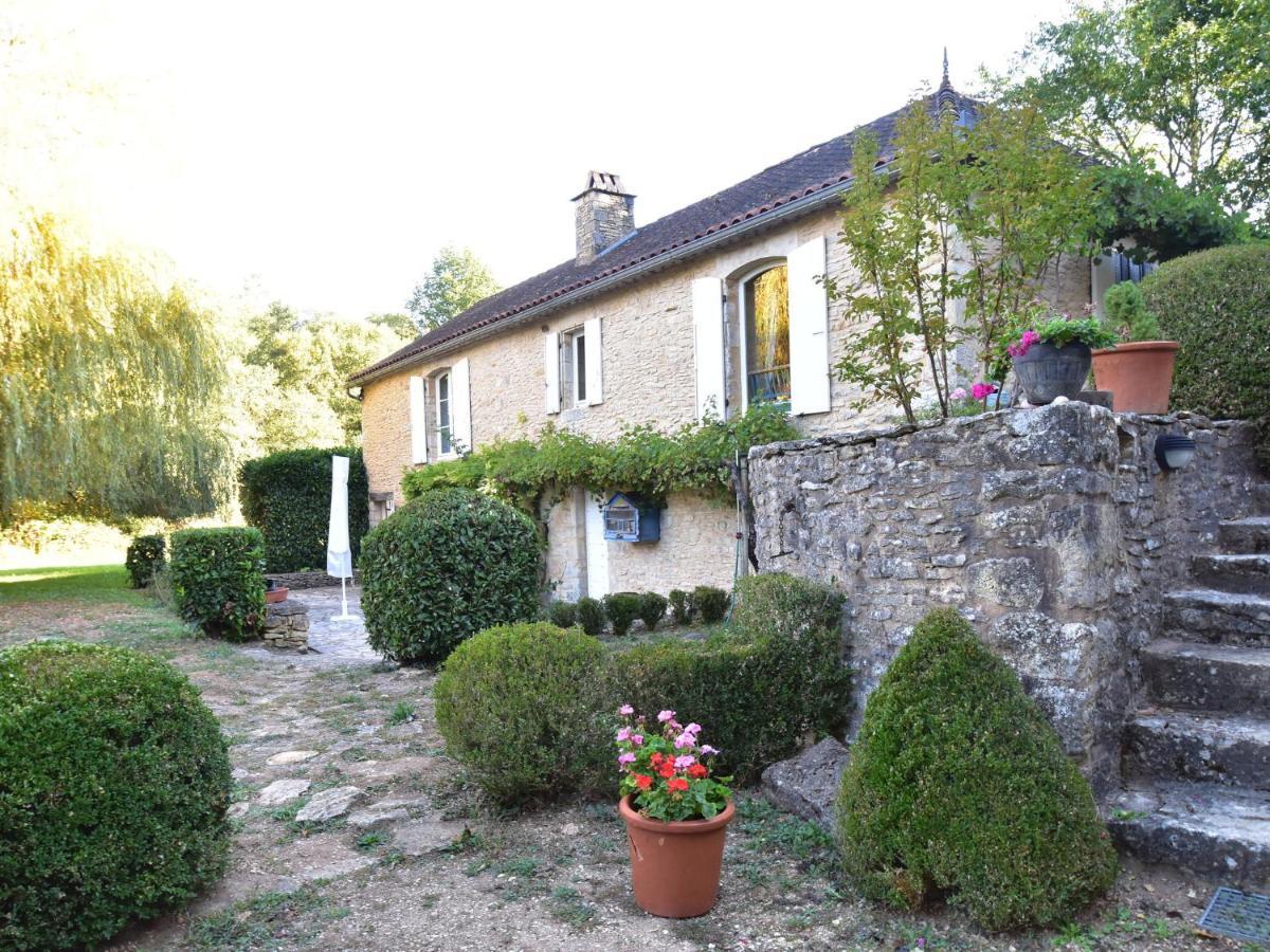 Cosy Holiday Home In Lantheuil With Garden Villefranche-du-Périgord Eksteriør billede
