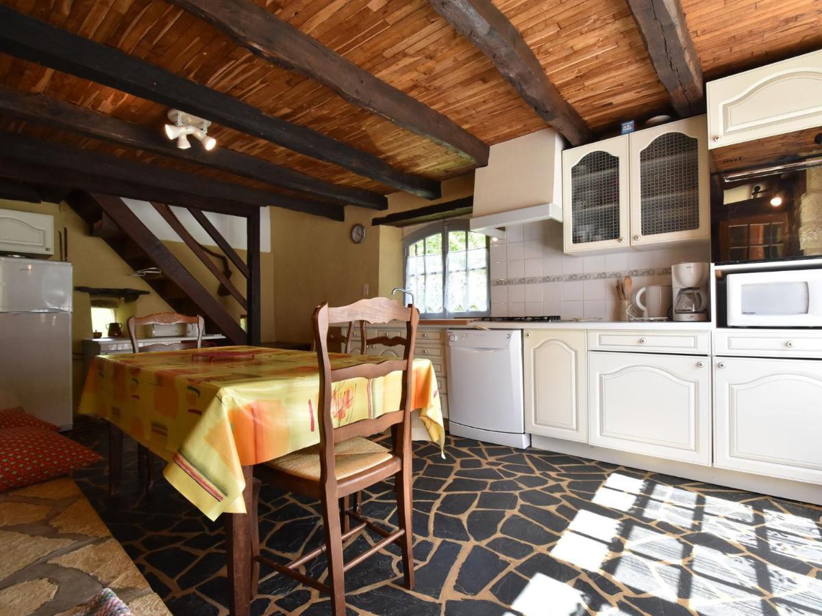Cosy Holiday Home In Lantheuil With Garden Villefranche-du-Périgord Eksteriør billede