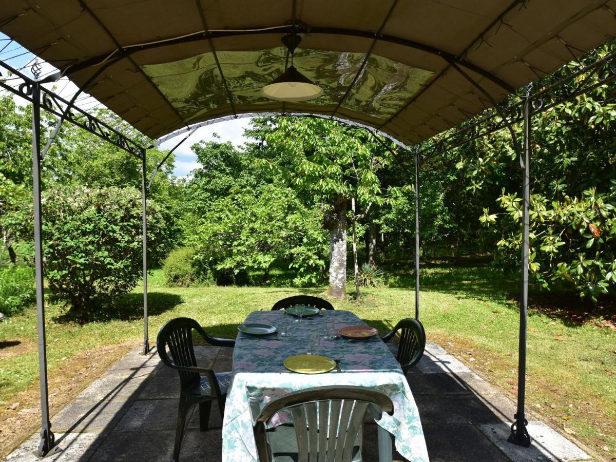 Cosy Holiday Home In Lantheuil With Garden Villefranche-du-Périgord Eksteriør billede