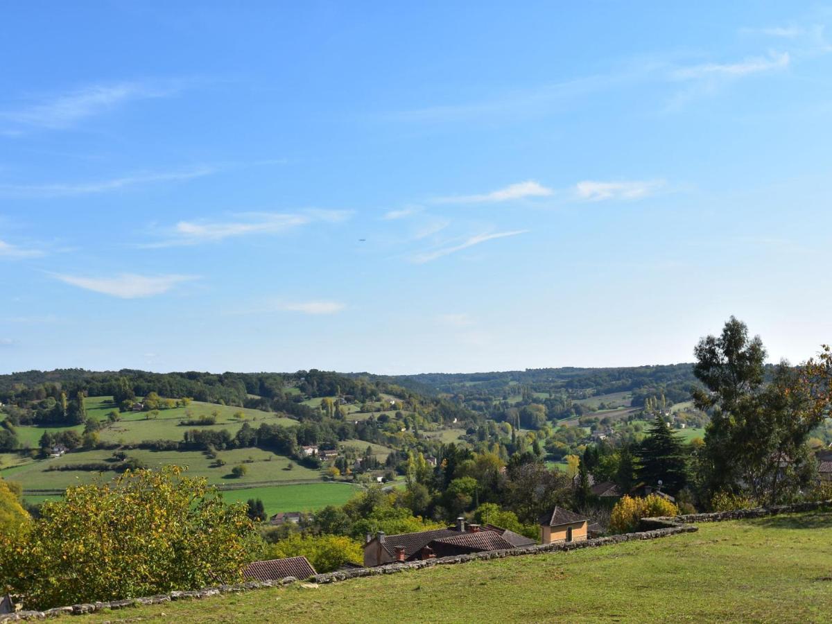 Cosy Holiday Home In Lantheuil With Garden Villefranche-du-Périgord Eksteriør billede