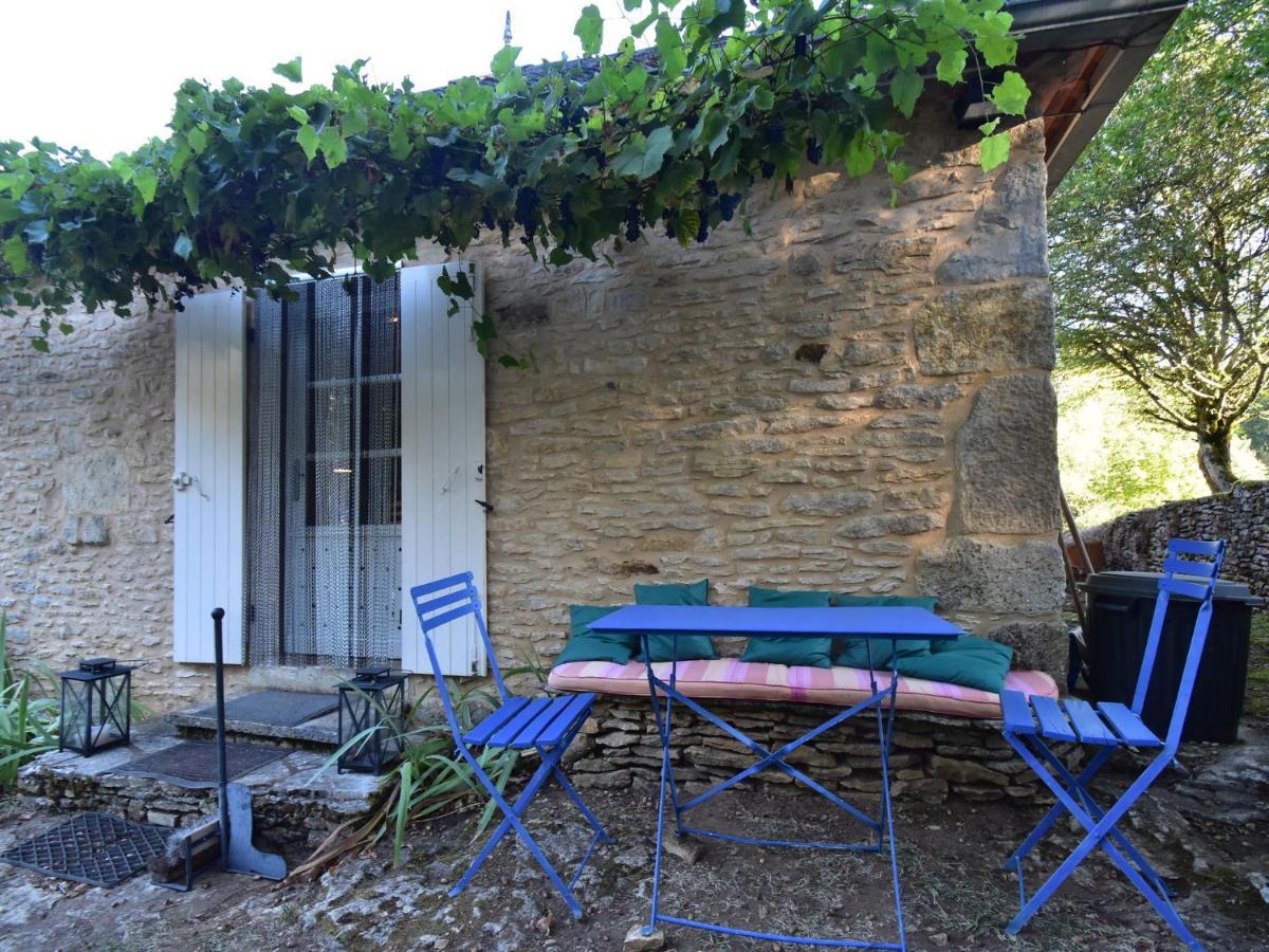 Cosy Holiday Home In Lantheuil With Garden Villefranche-du-Périgord Eksteriør billede