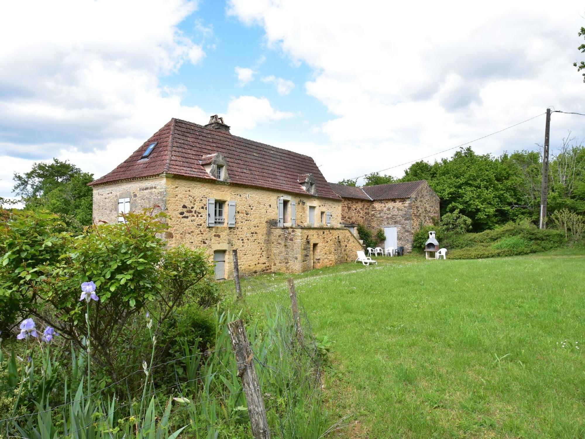 Cosy Holiday Home In Lantheuil With Garden Villefranche-du-Périgord Eksteriør billede