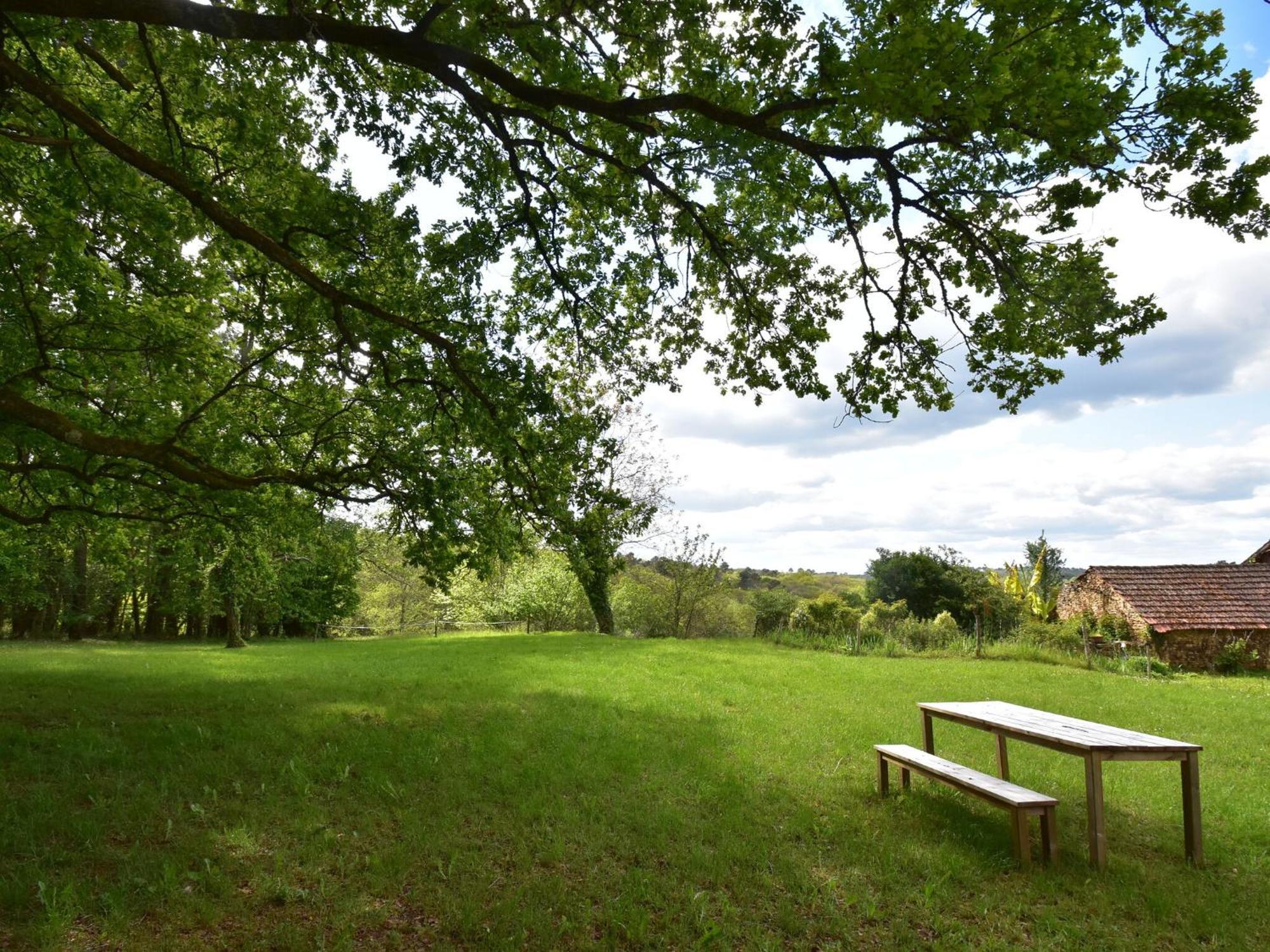 Cosy Holiday Home In Lantheuil With Garden Villefranche-du-Périgord Eksteriør billede