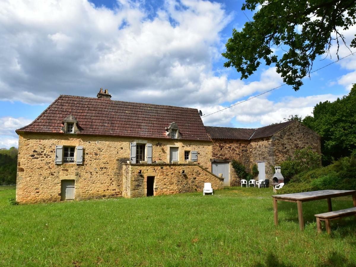 Cosy Holiday Home In Lantheuil With Garden Villefranche-du-Périgord Eksteriør billede