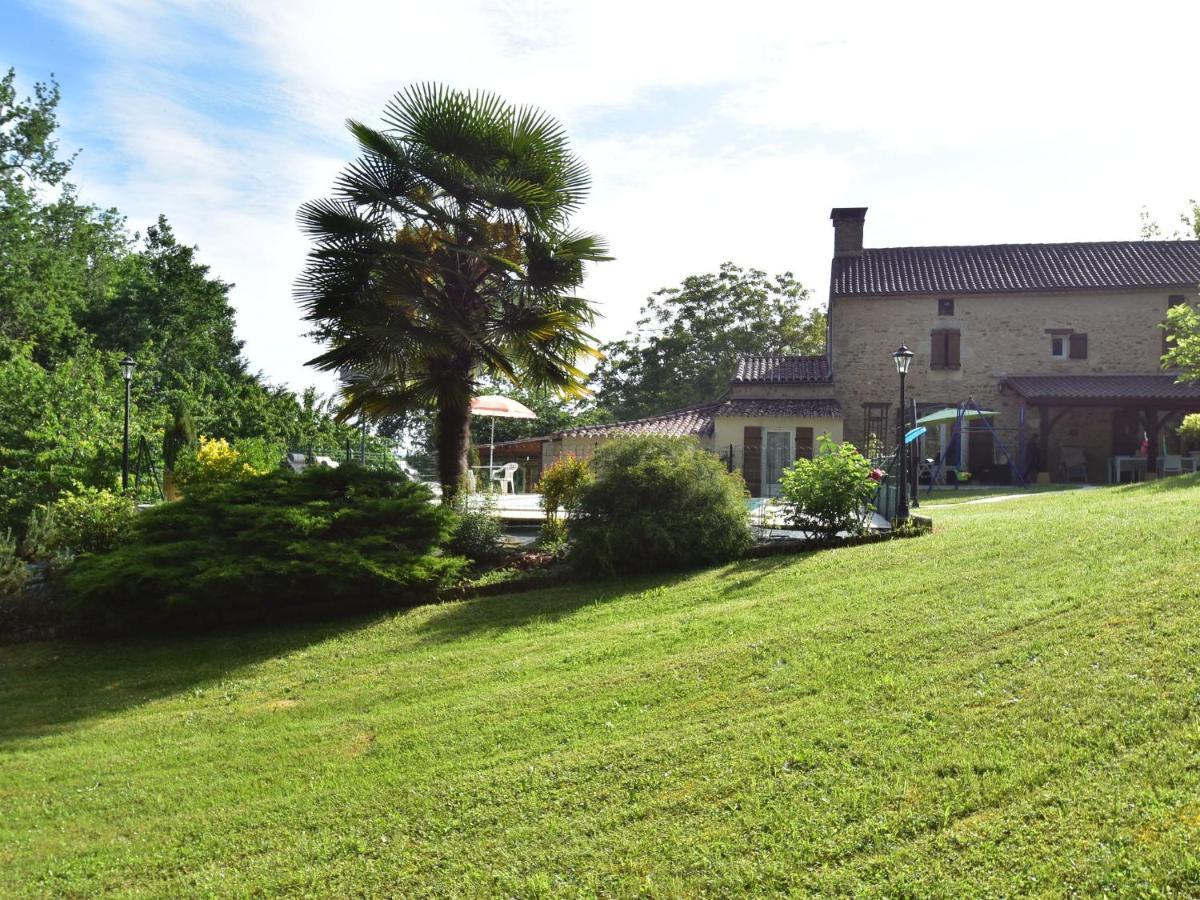 Cosy Holiday Home In Lantheuil With Garden Villefranche-du-Périgord Eksteriør billede