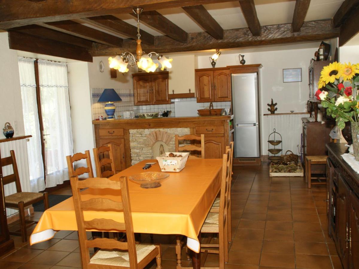 Cosy Holiday Home In Lantheuil With Garden Villefranche-du-Périgord Eksteriør billede